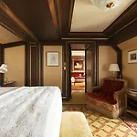 Ritz Hotel