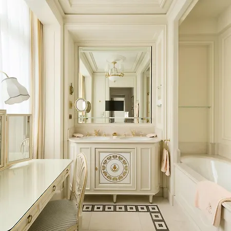 Ritz 5*