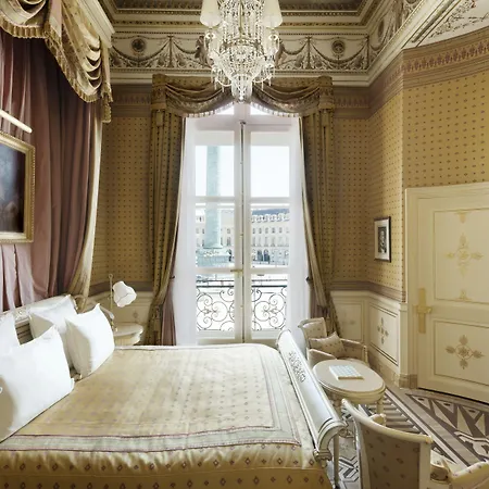 Ritz 5*