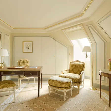 ホテル Ritz 5*